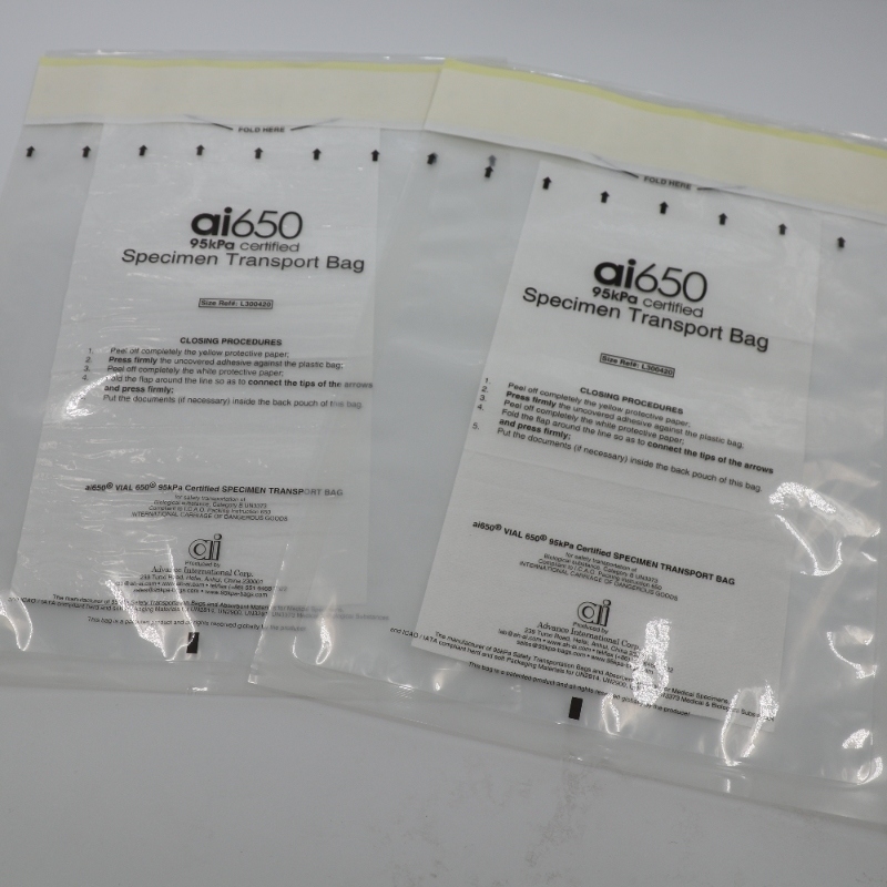 UN3373 吸収袋と安全なサンプル輸送箱付きの透明な医療用サンプル袋